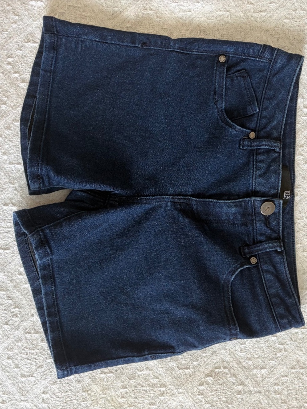 Vintage Women's 6 1822 Denim Dark Wash Shorts